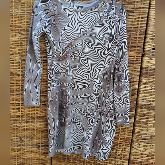 Wild Fable Swirl Optical Illusion Bodycom Dress M NEW - Picture 5 of 14